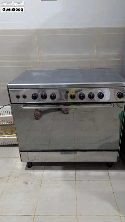 Oven (Good condition) 3