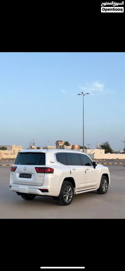 تويوتا لاند كروزر VXR 2