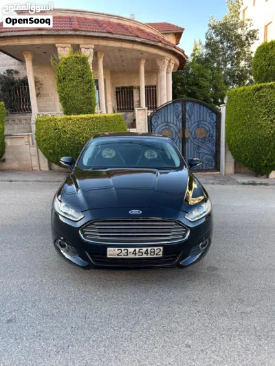 Ford Fusion SE 2