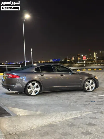 Jaguar XF Luxury 2