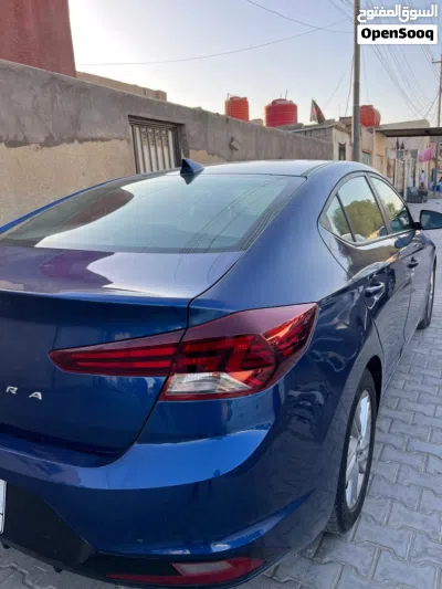 هیۆندای ئێلانترا Standard 4