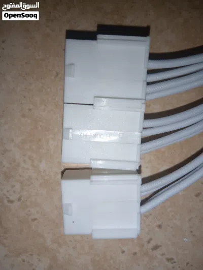 للبيع كيبل 12VHPWR (16-Pin) جديد - لون أبيض 4