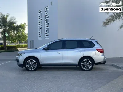 Nissan Pathfinder SV 3
