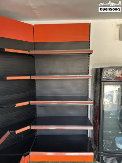 طاقم سكفالي محلات تركي (ثقيل) شبه جديد 18 زاوية وعدد 2 حائطيات وجزيرة 3