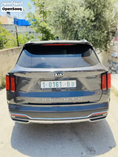 كيا سورينتو Standard 3