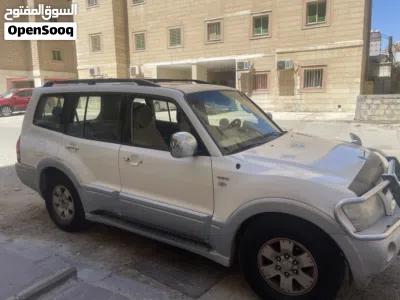 Mitsubishi Pajero GLS 3