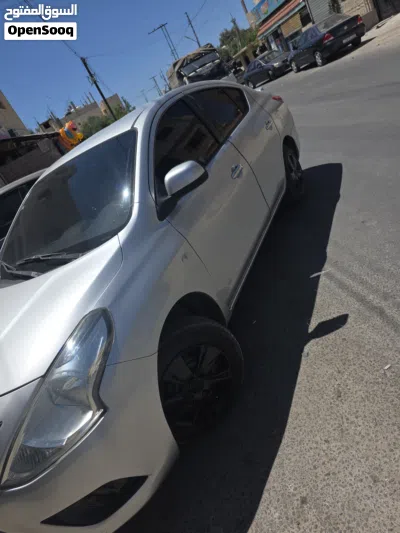 Nissan Sunny SL 3