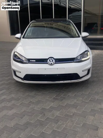 Volkswagen Golf E-Golf 2
