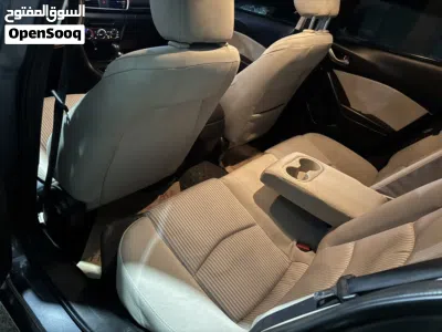 Mazda 3 S Select Sport 3
