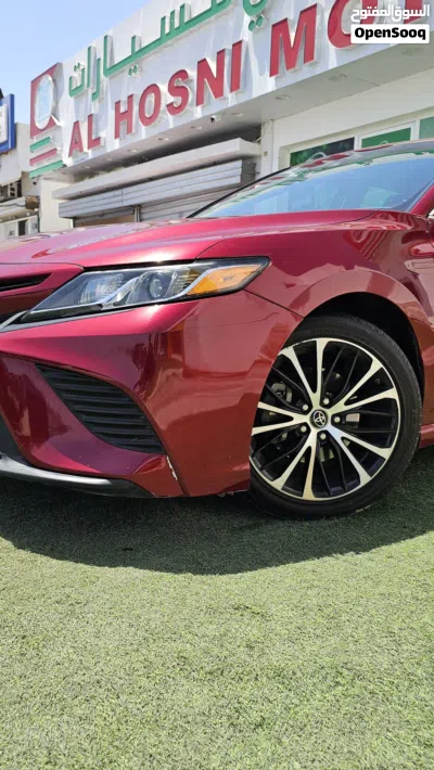 Toyota Camry SE 2