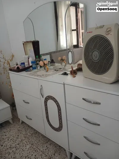 غرفة نوم بحالة جيدة 4