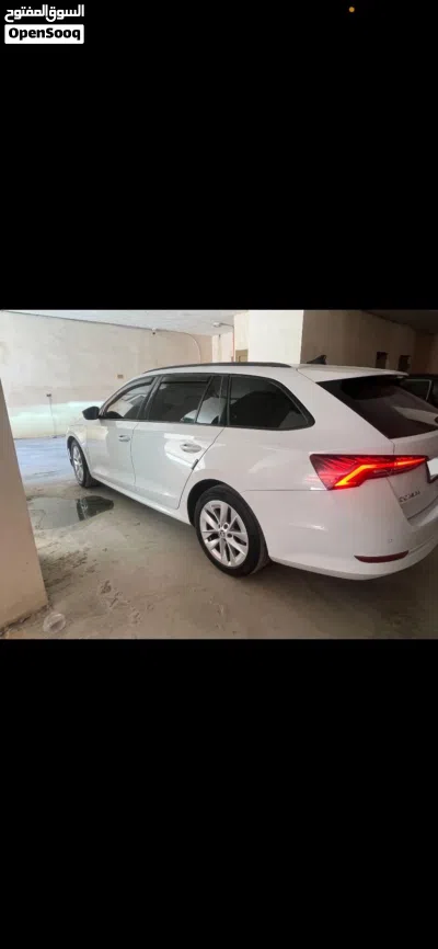 Skoda Octavia Elegance Plus 3
