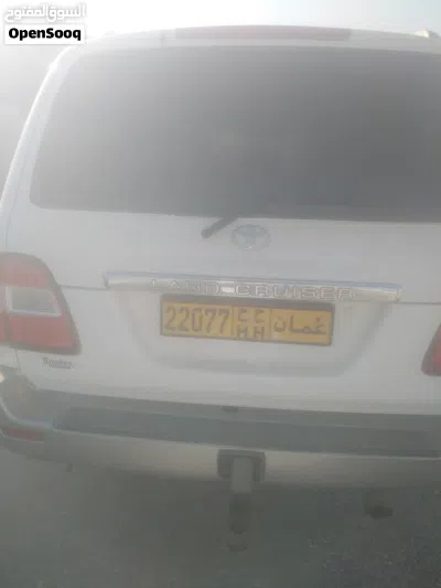 تويوتا لاند كروزر VXR 4