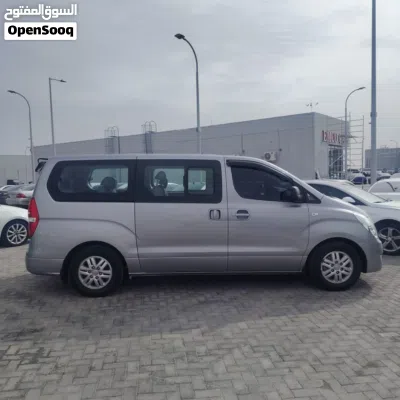 Hyundai H1 GLS Plus 3