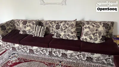 طقم كنبات مع الطاولة 4