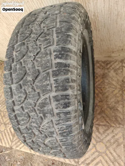 عدد ثلاثة إيطارات 265/65/17 للبيع 2