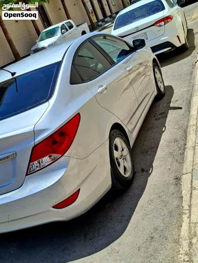 هيونداي اكسنت Standard 4