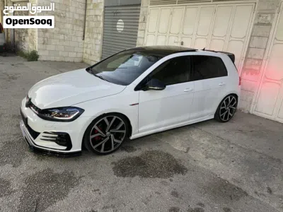 فولكسفاغن جولف GTI Standard 4