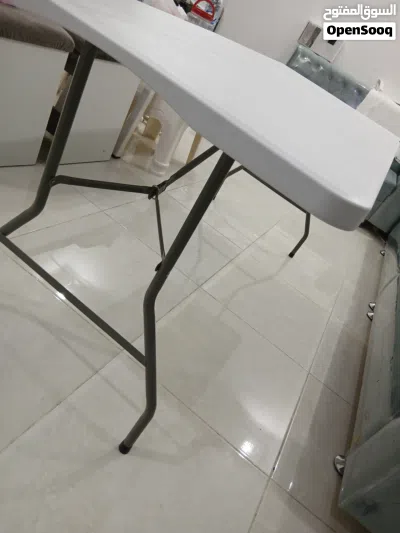 Folding Table 4