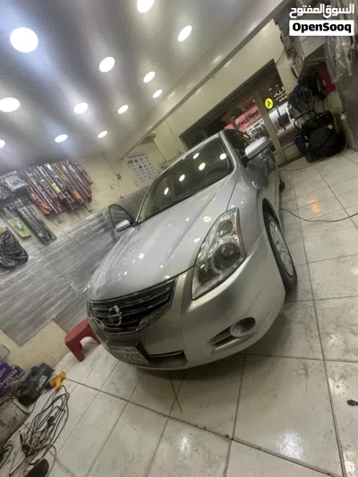 Nissan Altima SV 2