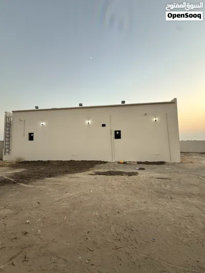 توجد استراحه للبيع فيه بركاء ويوجد بها شارع إلى الاستراحه وقريبه من الشارع مناسبه لاستخدام الشخصي 3