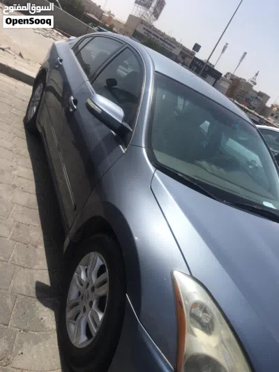 Nissan Altima S 2