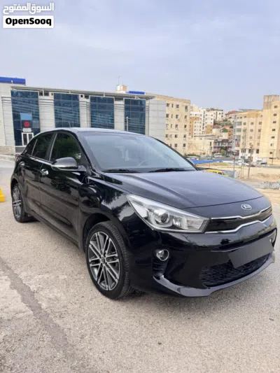 كيا ريو Standard 2