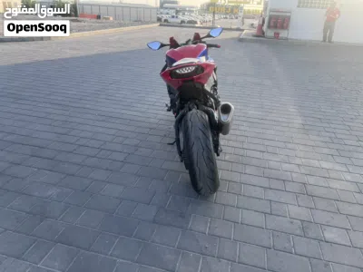 Honda CBR1000RR 4