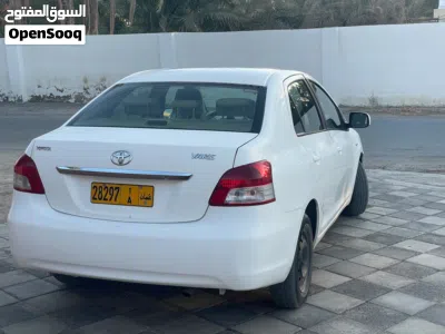 Toyota Yaris SE 2