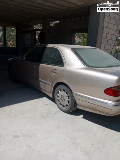 Mercedes Benz E-Class E 200 2