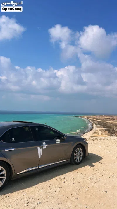 Toyota Camry GLE 2