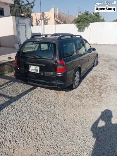 أوبل فيكترا 4