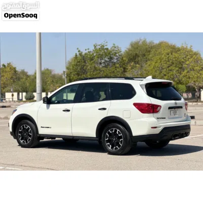 Nissan Pathfinder SL 4