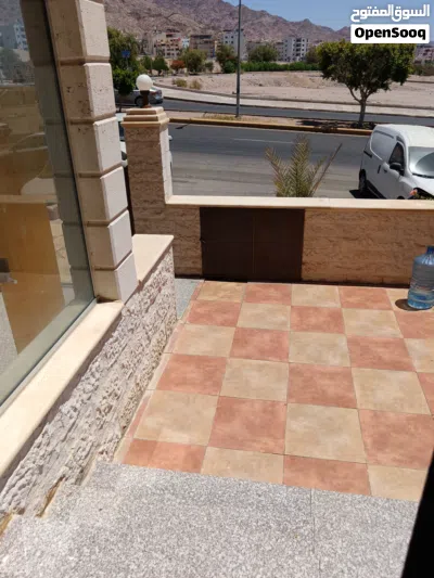 استديو مفروش للايجار الشهري عبارة غرفة نوم واحدة مع مطبخ وحمام وبلكونه في اجمل مواقع العقبة للموظفين 4