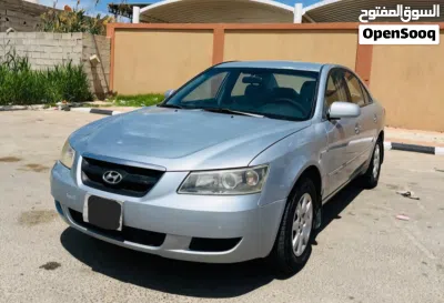 Hyundai Sonata Standard 2