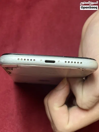 ايفون Xr للبيع 4