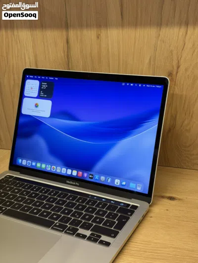 MacBook Pro 2020. 16 RAM. 1 TB SSD. Core i5. 13.3-inch 3