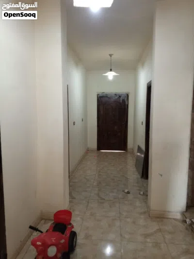 بيت طابقين بقرب السوق المركزي 2
