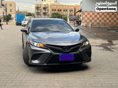 Toyota Camry SE 4