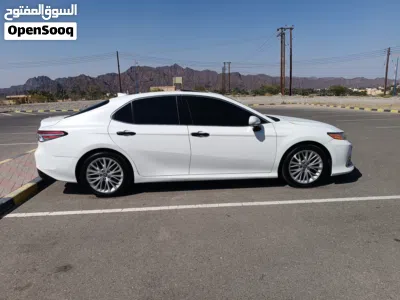Toyota Camry XLE 2