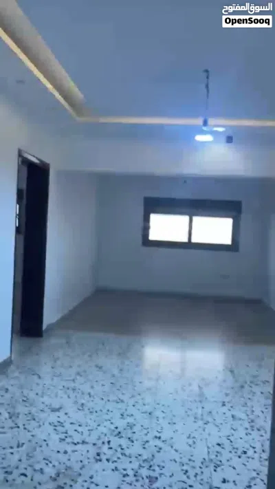 شقة ما شاءالله سكنية للإيجار في مدينة طرابلس منطقة الفرناج بعد مصحة طرابلس علي يمين مساحة شقة 155 2