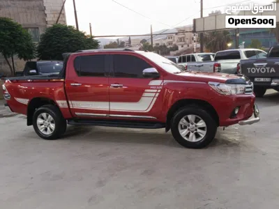 Toyota Hilux SR5 3