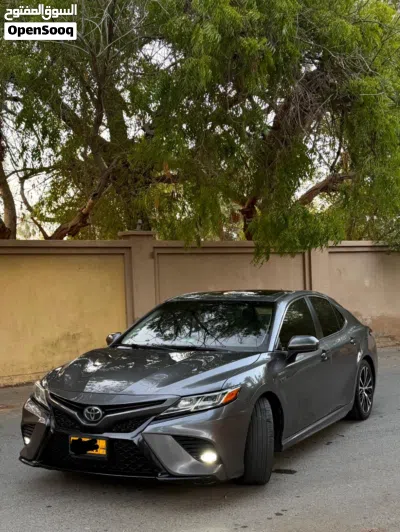 Toyota Camry SE 3