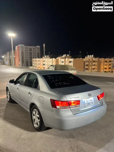 Hyundai Sonata Standard 4