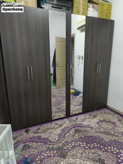 6 doors wardrobe in excellent condition 3