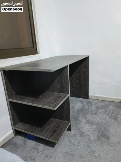 مكتب مع كرسي للبيع 2