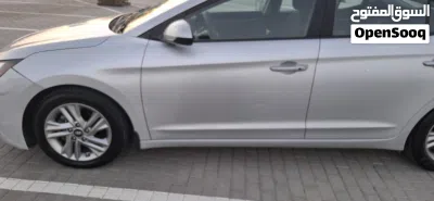 Hyundai Elantra SEL 4