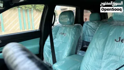 Jeep Grand Cherokee Laredo 2