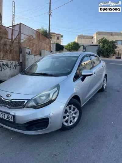 كيا ريو Standard 2