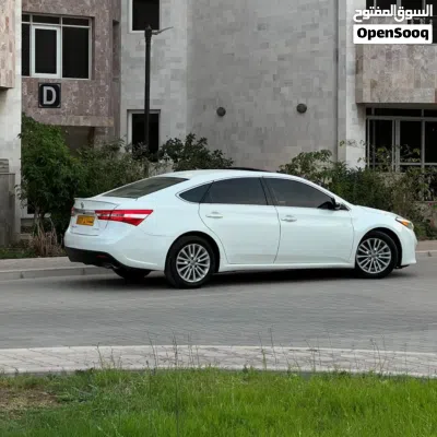 تويوتا افالون XLE 4